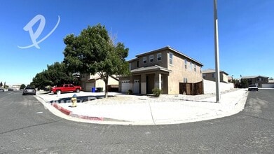 13981 Horseshoe Way in Victorville, CA - Building Photo - Building Photo
