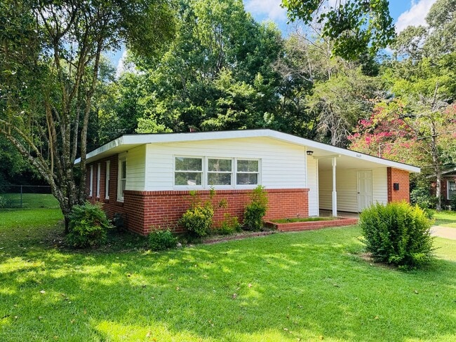 property at 3609 Loxley Ln