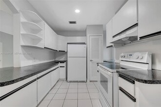 2327 SW 22nd Ter in Miami, FL - Building Photo - Building Photo