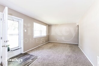 510 Impala Ln in Hazelwood, MO - Foto de edificio - Building Photo