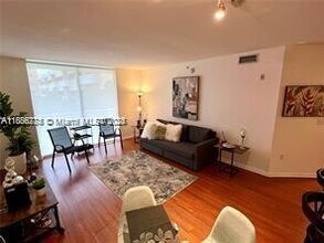 2775 NE 187th St, Unit 319 in Aventura, FL - Building Photo - Building Photo