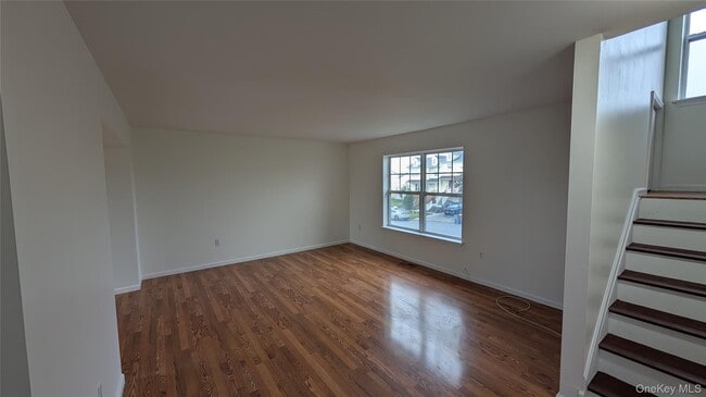 93 Evan Rd in Warwick, NY - Building Photo - Building Photo