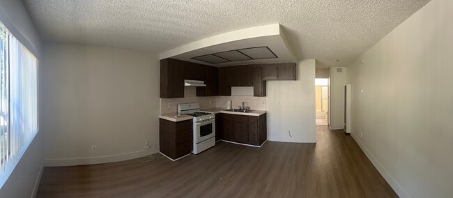 200 S Carondelet St, Unit Apt 2 in Los Angeles, CA - Building Photo - Building Photo