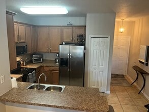 469 Glastonbury Drive in Orlando, FL - Building Photo - Building Photo