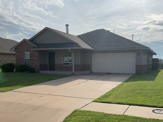 property at 1308 Penn Ln