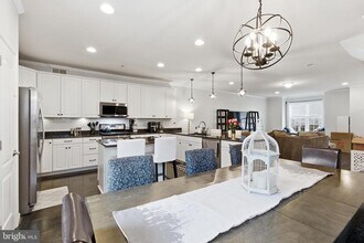 7722 Dagny Wy in Elkridge, MD - Building Photo - Building Photo