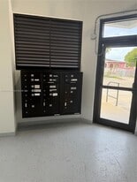 859 E 24th St, Unit 402 in Hialeah, FL - Building Photo