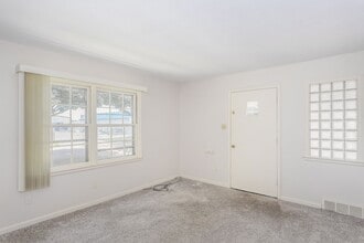 516 S Erie Ave in Wichita, KS - Building Photo - Building Photo