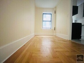 WEST 79 STREET in New York, NY - Foto de edificio - Building Photo