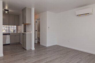 7721 Oldridge Rd in North Charleston, SC - Building Photo - Building Photo