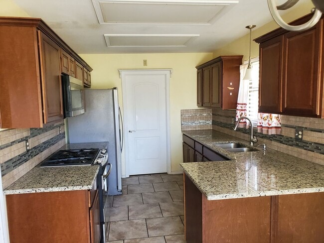 3212 Cherokee Trail in Alamogordo, NM - Building Photo - Building Photo
