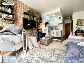 15 W 100th St in New York, NY - Building Photo - Building Photo