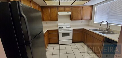 1738 Lynne Dr in Santa Maria, CA - Building Photo - Building Photo