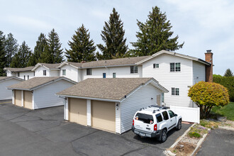 Cedar View Estates in Spokane, WA - Building Photo - Building Photo