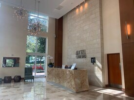 31 SE 5th St, Unit 4314 in Miami, FL - Building Photo