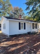 401 Boss St in Claxton, GA - Building Photo