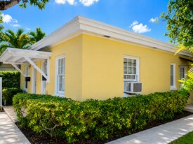 104 NE 4th Ave, Unit C in Delray Beach, FL - Building Photo