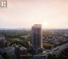 1 Fairview Rd E in Mississauga, ON - Building Photo