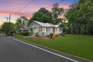 107 S Mulberry St in Statesboro, GA - Building Photo