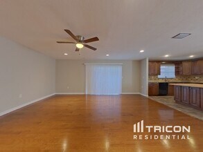 2062 Southpointe Dr in Dunedin, FL - Building Photo - Building Photo