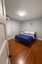 209 Princeton St, Unit 209 Princeton St 2 in New Bedford, MA - Foto de edificio - Building Photo