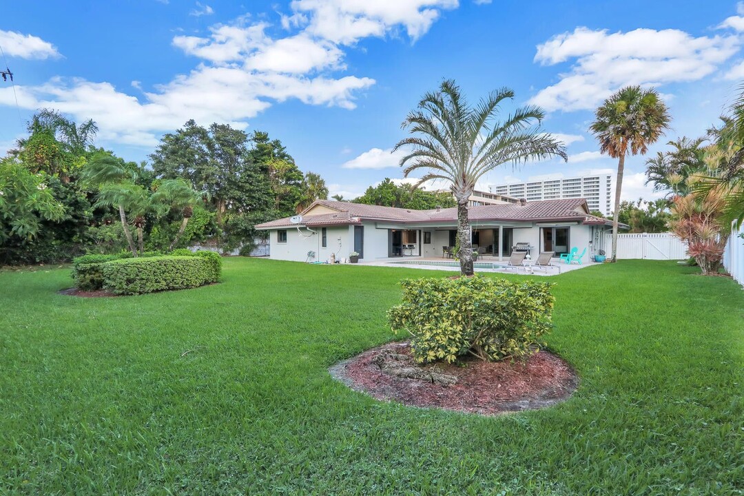 1501 Banyan Rd in Boca Raton, FL - Building Photo