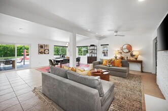 43795 Acacia Dr in Palm Desert, CA - Building Photo - Building Photo