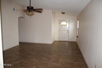 7125 Falling Leaf Cir in El Paso, TX - Building Photo - Building Photo