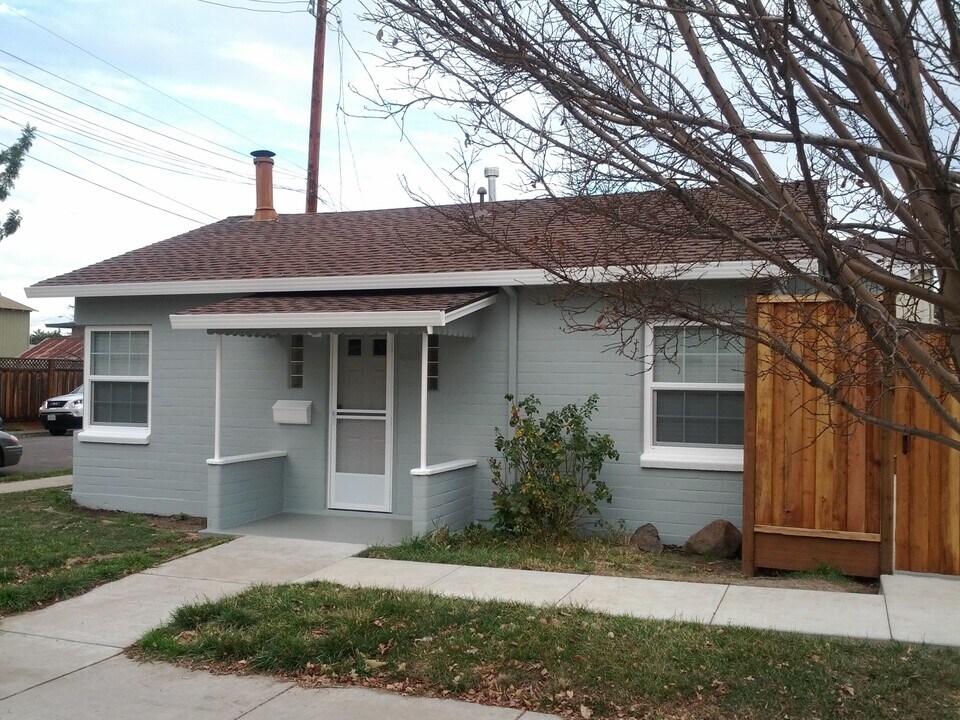 402 Rutland Ave in San Jose, CA - Building Photo