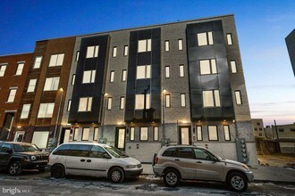 1511 Brown St-Unit -2 in Philadelphia, PA - Building Photo - Building Photo