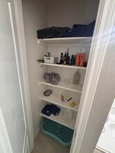 521 Small Cedar Dr, Unit Room 1 in League City, TX - Building Photo - Building Photo