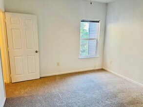 8434 Walerga Rd, Unit 836 in Antelope, CA - Building Photo - Building Photo