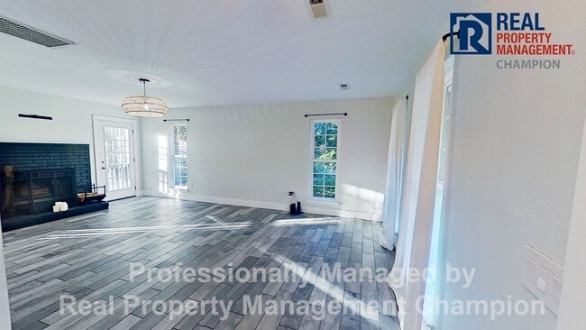 2901 Carthage Dr in Wilmington, NC - Building Photo - Building Photo