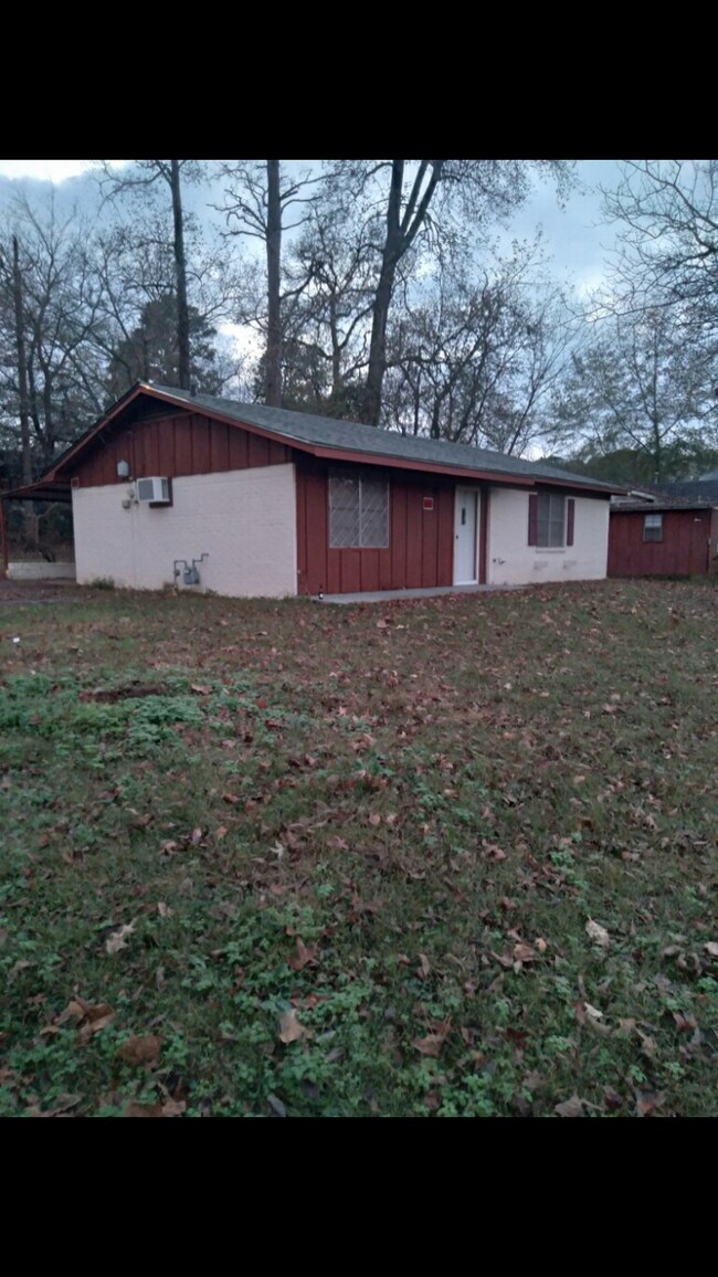 2206 Poplar St Rentals in Marshall, TX