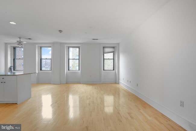 property at 1920 Chestnut St