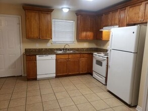 16017 Abilene St in Biloxi, MS - Foto de edificio - Building Photo