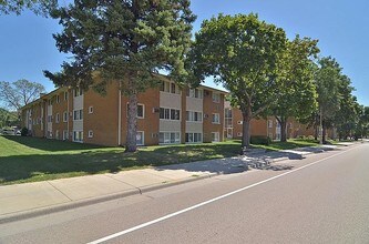 Lyndale Garden in Richfield, MN - Building Photo - Building Photo