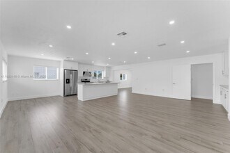 12253 SW 28th Terrace in Miami, FL - Building Photo - Building Photo