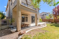 1716 Flores Ln in Henderson, NV - Foto de edificio - Building Photo