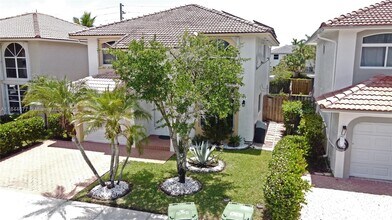 628 Turtle Run in Weston, FL - Building Photo - Building Photo