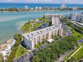 300 Intracoastal Pl in Jupiter, FL - Building Photo