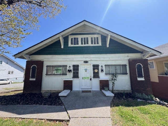 property at 2 E 5th Ave
