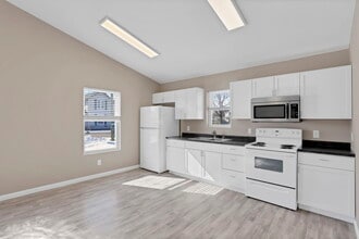 98 Burt Ave in Newark, OH - Building Photo - Building Photo