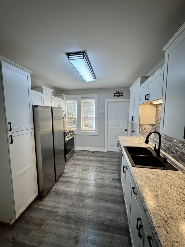 757 N Jay St, Unit 757