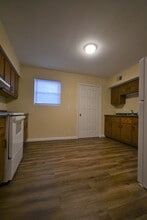 906 S Pike Ave in Bolivar, MO - Building Photo - Building Photo