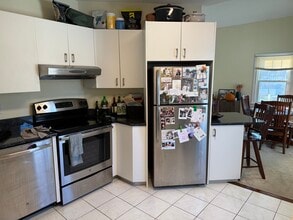 51 N Main St, Unit Apt 2 in West Hartford, CT - Building Photo - Building Photo
