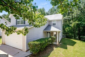 4125 Clarks Tr in Douglasville, GA - Building Photo - Building Photo