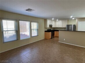 534 Swiss Cottage Ave in Las Vegas, NV - Building Photo - Building Photo