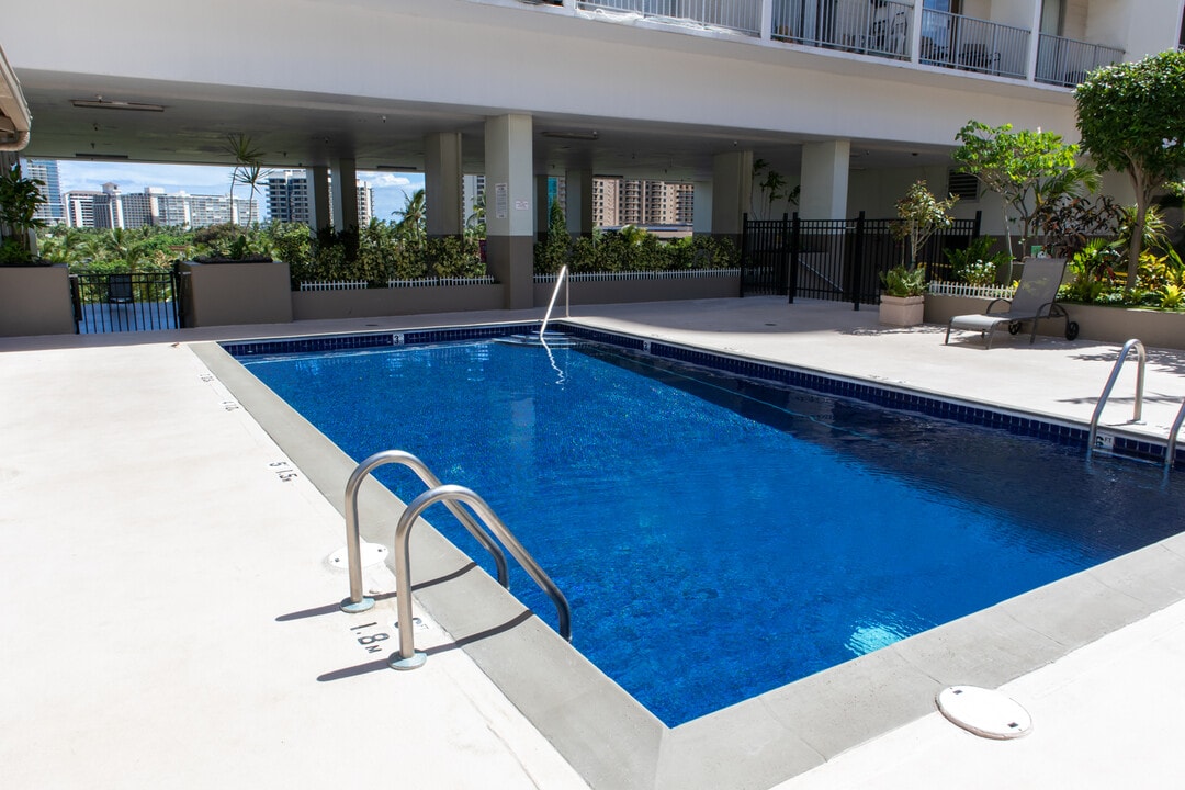 1920 Ala Moana Blvd, Unit 2002 in Honolulu, HI - Building Photo