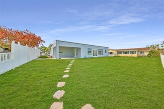 710 116th Ave in Treasure Island, FL - Building Photo - Building Photo